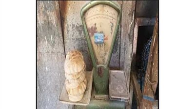 ضبط 3 مخابز قاموا بالتصرف في 1650 شيكارة دقيق مدعم بالبحيرة