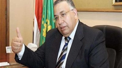 الشريف: إعادة دراسة قانون 