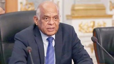 رئيس البرلمان ينتقد التوسع في الصناديق الخاصة