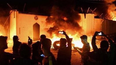 مصرع 5 أشخاص وإصابة 20 اخرين بينهم سياح إثر انفجار بركان في جزيرة نيوزيلندية