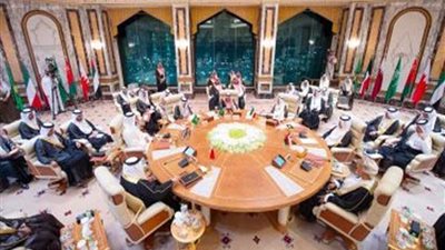 انطلاق القمة الخليجية في الرياض.. وغياب أمير قطر يعكس تراجع ملف المصالحة