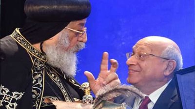 البابا تواضروس يرسل تعازيه لأسرة المخرج الراحل سمير سيف