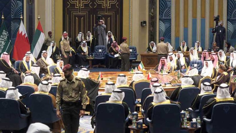 تميم يغيب عن القمة