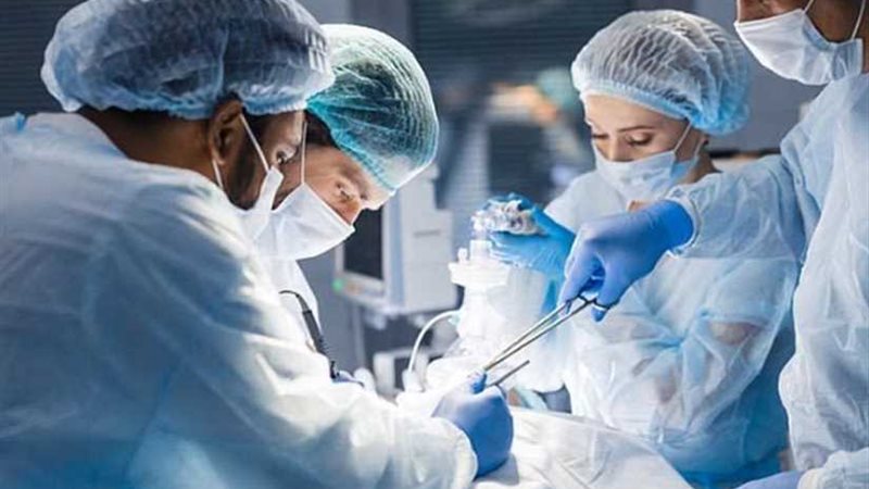 دراسة: استماع الجراحين