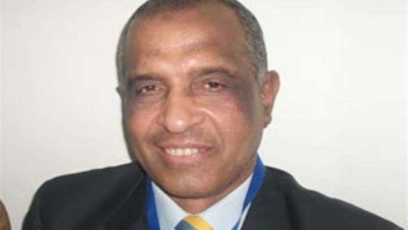 عبد العزيز غنيم رئيسا