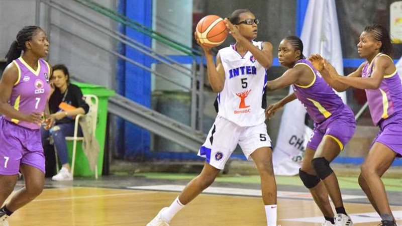 انتركلوب الأنجولي