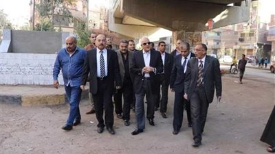 محافظ الجيزة: حظر وضع صناديق القمامة بجوار أكشاك الكهرباء