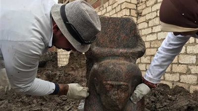 كشف أثري لتمثال ملكي نادر بميت رهينة