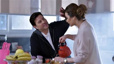 شاهد.. هاني شاكر يحتفل بعيد ميلاد حفيديه