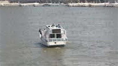 الحماية المدنية تتمكن من تعويم معدية نيل شحطت ببني سويف