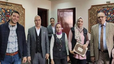 تكريم إدارة الصيدلة بمستشفى بني سويف الجامعي