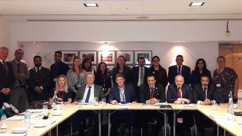 الاجتماع الأول بين