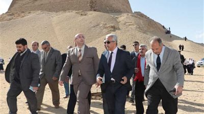 محافظ بني سويف يعيد الحياة للمنطقة الآثرية بـ