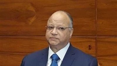 القاهرة: تدبير مقر استضافة للمتضررين من انهيار عقار بولاق وصرف إعانة مالية عاجلة لهم