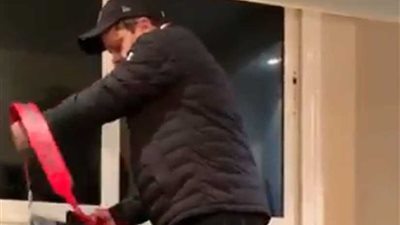 شاهد مقلب رامز جلال في هنيدي: الحمد لله أني خلفت بدري