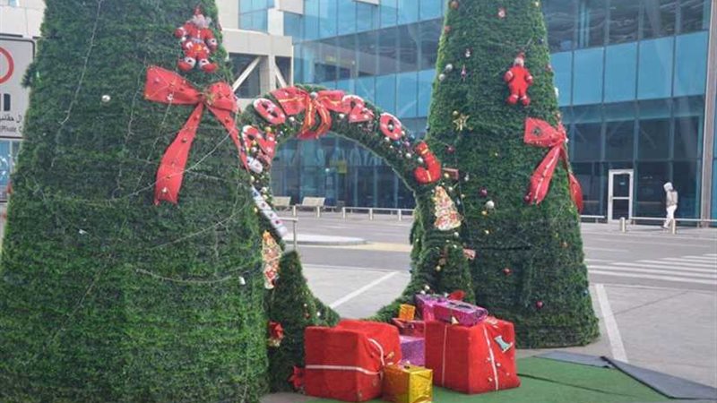 مطار القاهرة يتزين