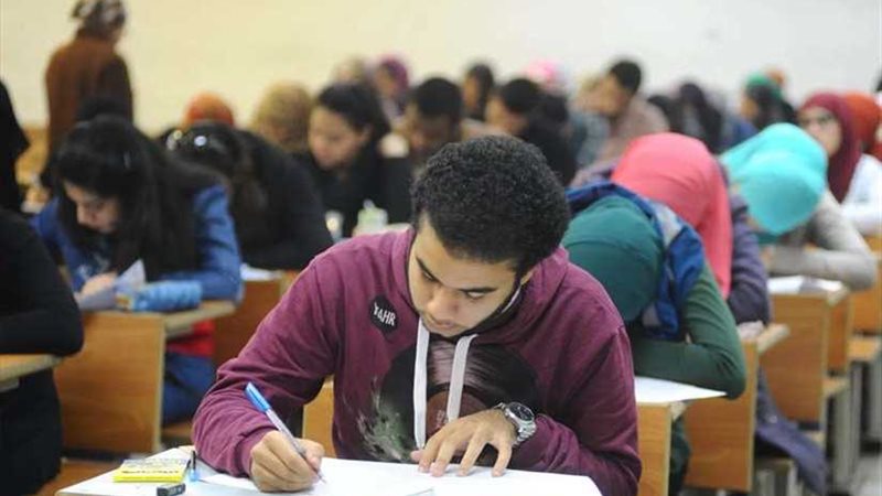 أداء امتحانات الصف