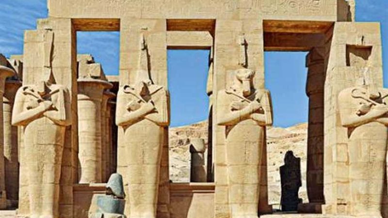 باحث مصريات يكشف