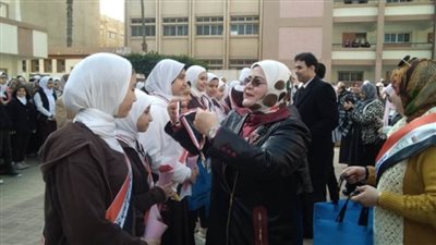 تكريم 46 طالبة متفوقة بتعليم 