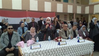 ندوات استرشادية للمعلمين والإداريين بـ