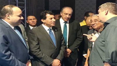 أشرف صبحي يحضر نهائي كأس العالم للبلياردو على هامش منتدى الشباب بشرم الشيخ