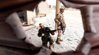 القتال يستعر قرب طرابلس مع تقدم قوات الجيش الليبي