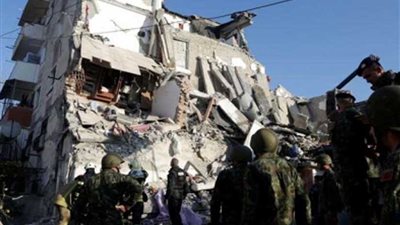 ألبانيا توقف 9 انتهكوا قواعد البناء.. ومقتل 51 جراء الزلزال