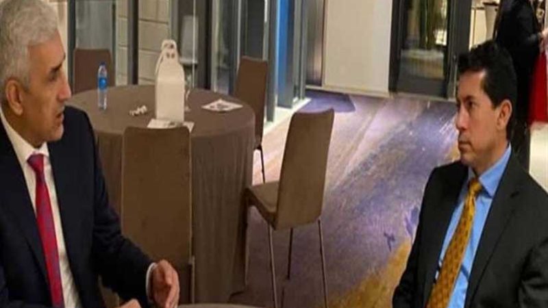 أشرف صبحي يبحث مع