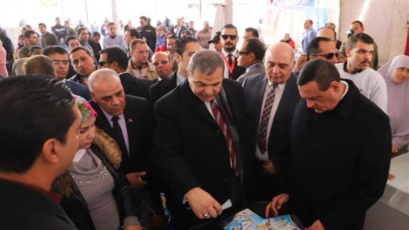 وزير القوى العاملة