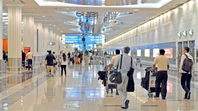 الإمارات تعلق الرحلات الجوية من وإلى إيران