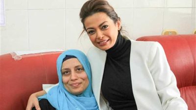 داليا مصطفى تنشر حالة من البهجة في مستشفى الثدي التابع للمعهد القومي للأورام 777