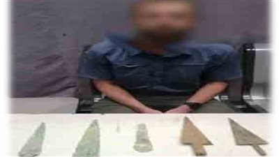 ضبط أجنبي بحوزته قطع أثرية بمطار الأقصر