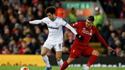 وست هام يتعادل إيجابيًا أمام ليفربول في الشوط الأول 