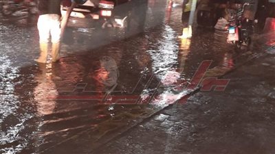 بالصور.. أمطار غزيرة وبرق ورعد بأنحاء القليوبية