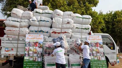 توزيع 16 ألف لحاف وبطانية على الأسر غير القادرة بقرى المنيا