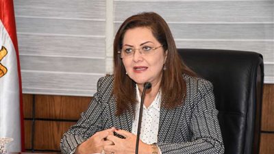 وزيرة التخطيط تبحث مع مسئول 