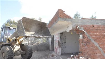 الموجه الـ 15 تسحق التعديات علي أملاك الدولة في 