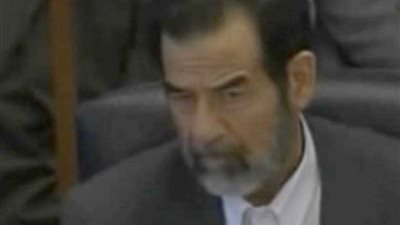 أول قاض حاكم صدام حسين يفجر مفاجأة للمرة الأولى بشأن إعدامه (فيديو)