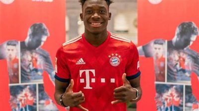 بايرن ميونخ يجدد عقد ألفونسو عامين إضافيين