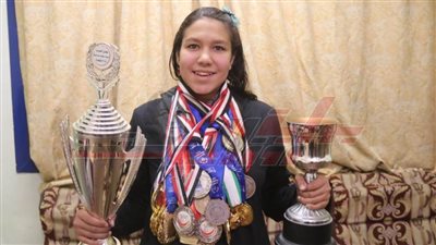 بالفيديو والصور : فاطمة الصاوى.. حكاية بطلة هزمت مرض التوحد ووصلت للعالمية    