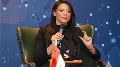 وزير السياحة تبحث أوجه التعاون مع مسئولي منظم الرحلات الألماني