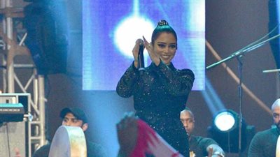 بلقيس تستعد لتصوير كليب جديد وتحتفل أمام 50 ألف شخص