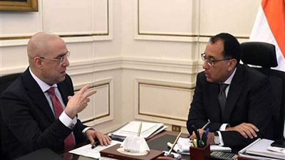 تفاصيل اجتماع رئيس الوزراء مع وزير الإسكان لمتابعة مشروع تطوير مدينة شرم الشيخ