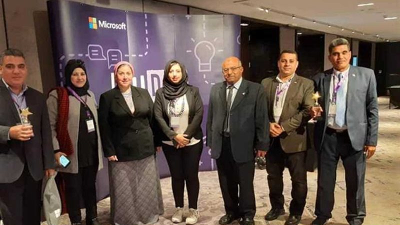 ميكروسوفت تكرم 4