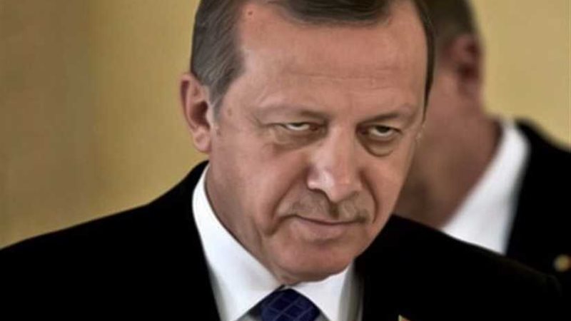 أردوغان باع أذنابه