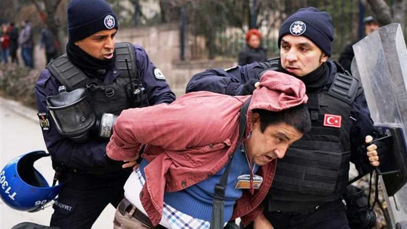 الشرطة التركية تنفذ