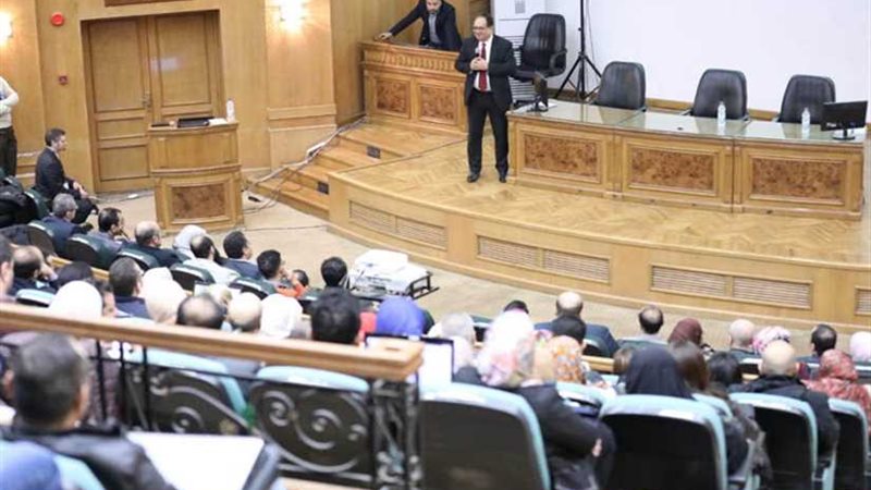 الصحة: وفد من كلية