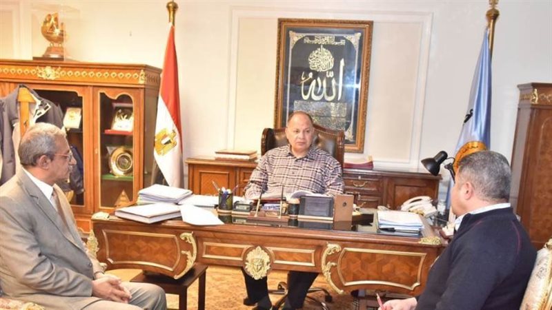 لقاء المحافظ