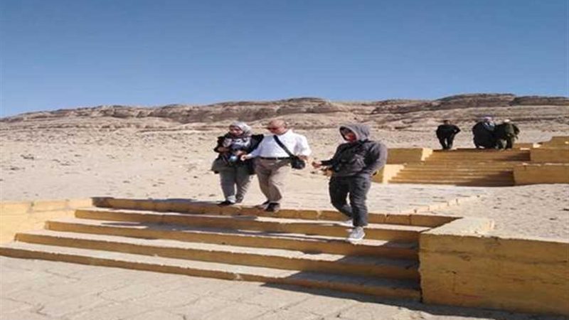 وفد سياحي كوري يبدي