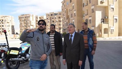 محافظ المنيا يتفقد المشروع القومي لإسكان الشباب 